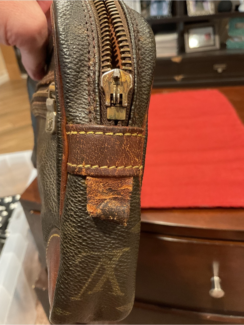 Louis Vuitton Marly Dragonne Clutch Black and Brown Leather Wrist Strap - Picture 10 of 10
